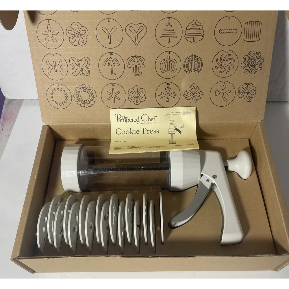 Pampered Chef Cookie Press Item# 1525 With 16 Decorative Discs Complete Set